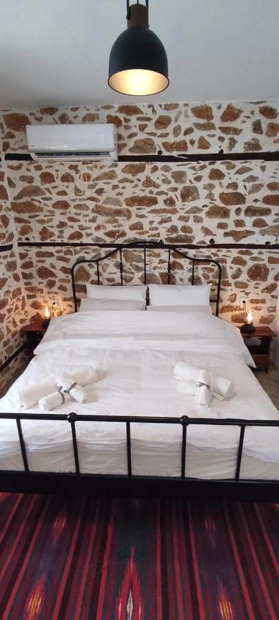 San Lorenzo Cottage - Παραδοσιακά Πέτρινα Δωμάτια Agios Lavrentios Eksteriør billede