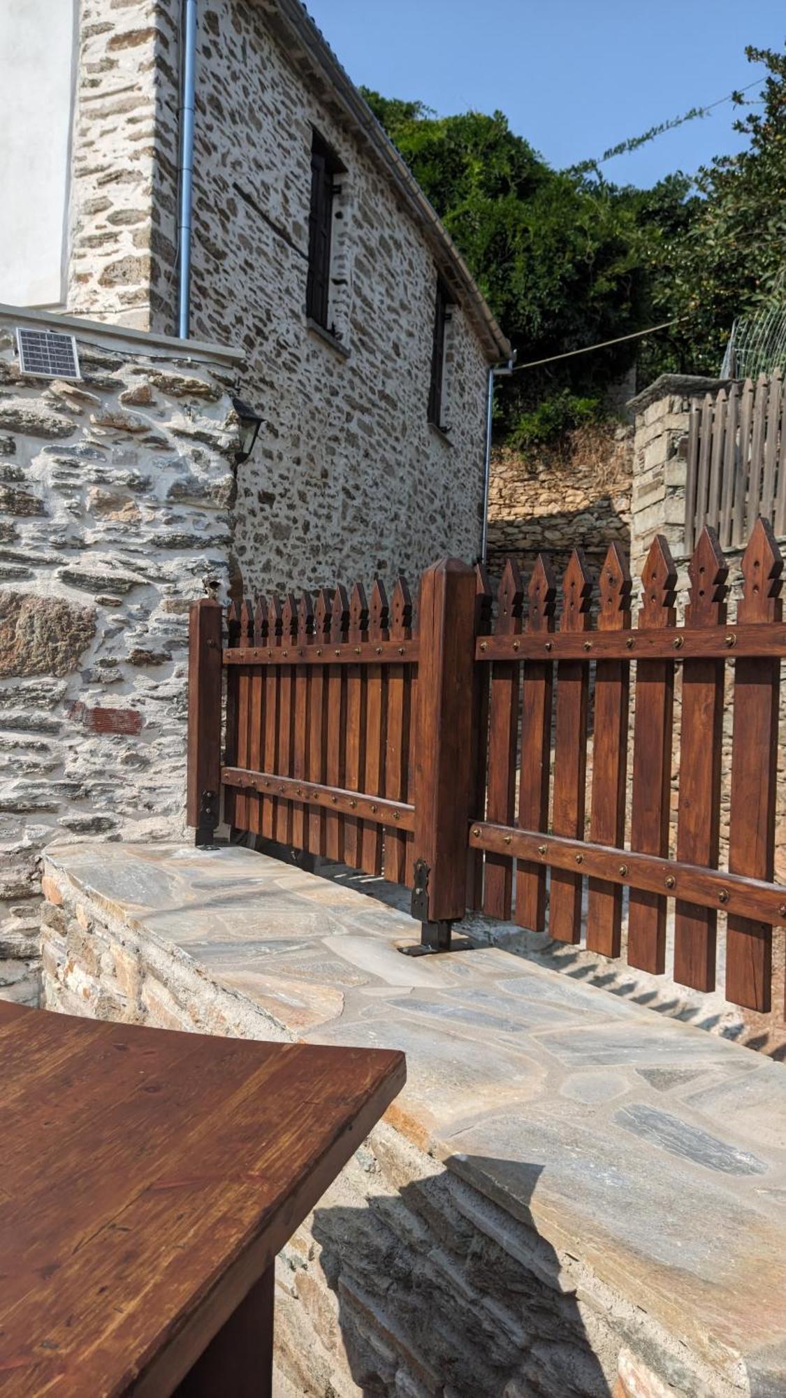 San Lorenzo Cottage - Παραδοσιακά Πέτρινα Δωμάτια Agios Lavrentios Eksteriør billede